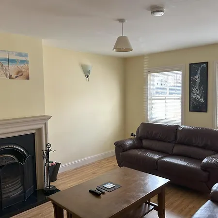 Number 3 Bank House *