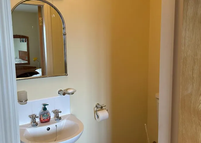 Number 3 Bank House * Schull