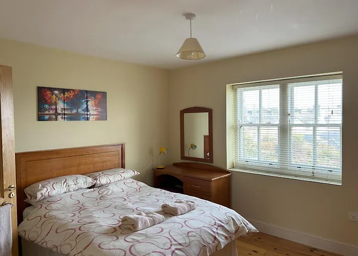 Number 3 Bank House *