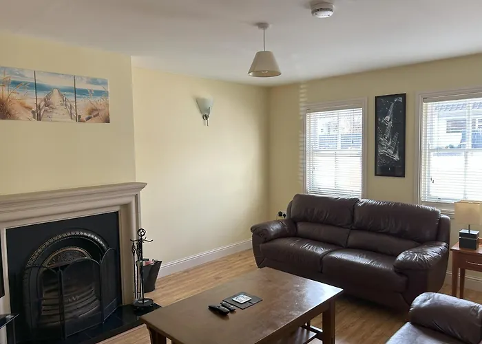 Number 3 Bank House *