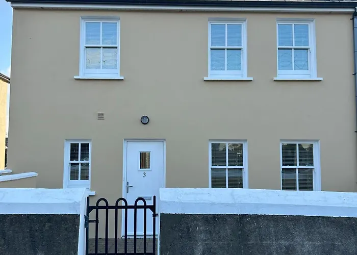 Number 3 Bank House Schull