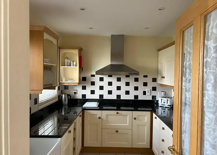 Number 3 Bank House *